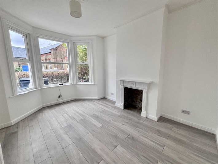 Newton Avenue, London, W3 8AH